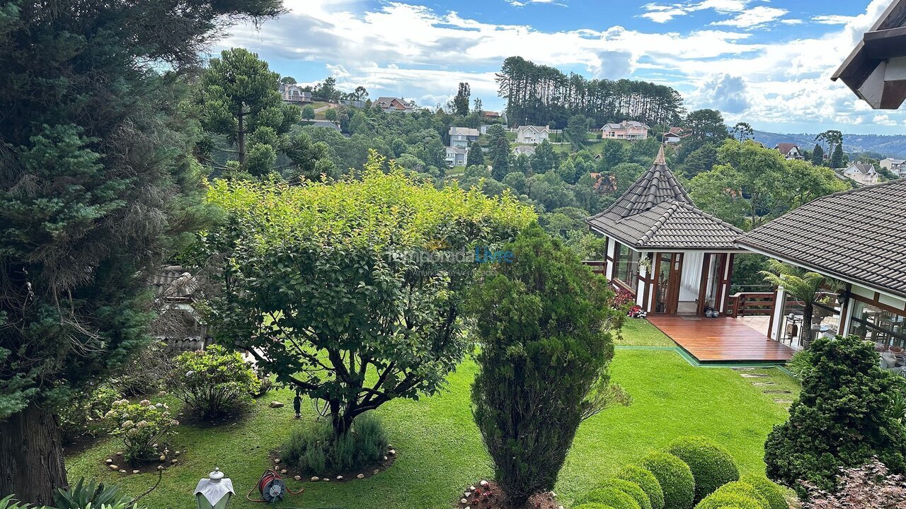 Casa para aluguel de temporada em Campos do Jordão (Alto do Capivari)