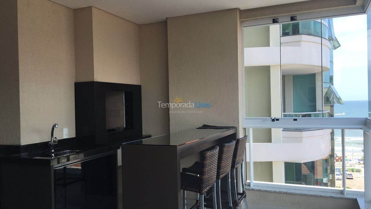 Apartamento para aluguel de temporada em Itapema (Meia Praia)