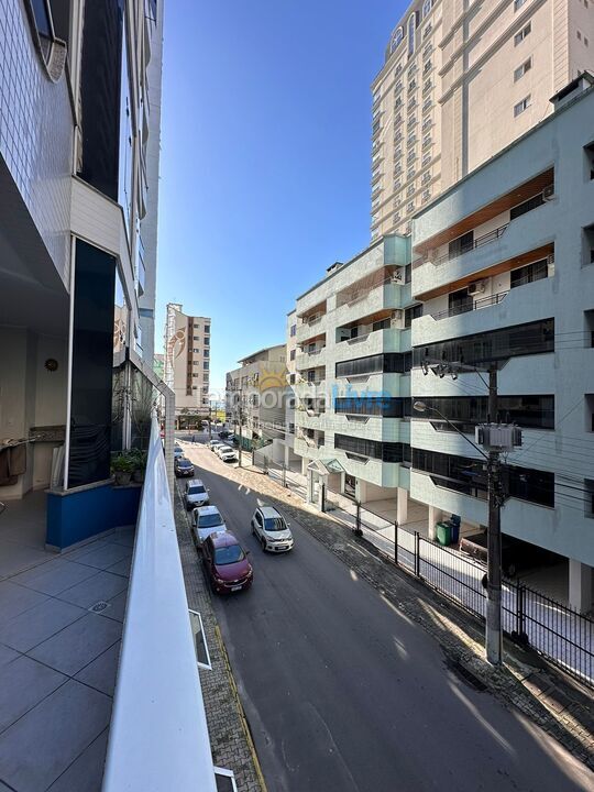 Apartamento para aluguel de temporada em Itapema (Meia Praia)