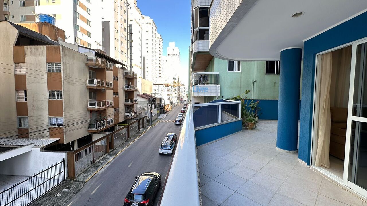 Apartamento para aluguel de temporada em Itapema (Meia Praia)