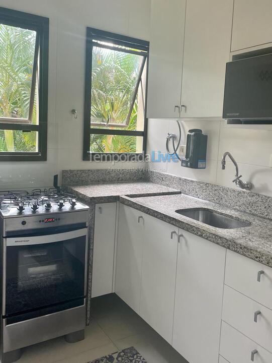 Apartamento para aluguel de temporada em Ubatuba (Praia das Toninhas)