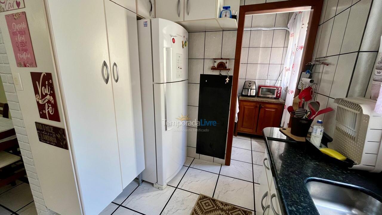 Apartamento para aluguel de temporada em Itapema (Centro)