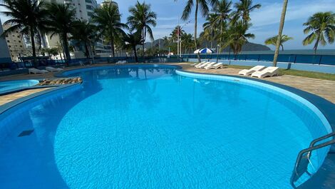 Penthouse apartment in Martim de Sá, right on the sand