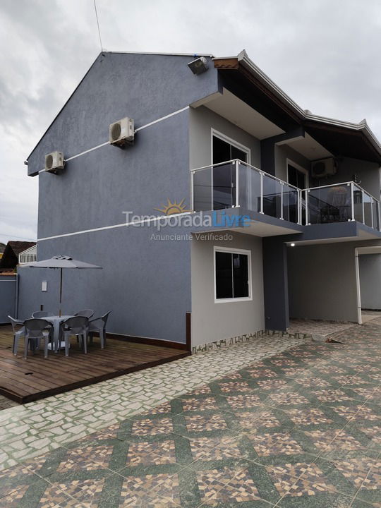 Casa para aluguel de temporada em Itapoá (Rio Gracioso)