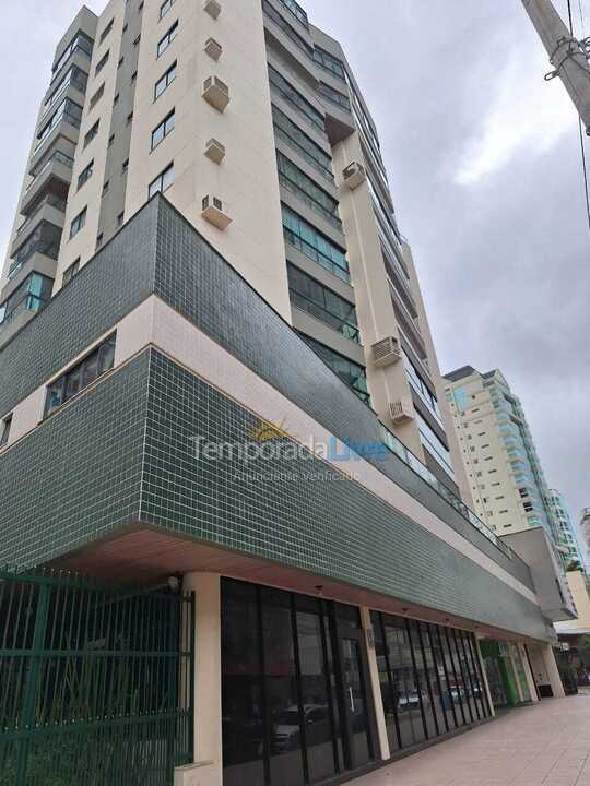 Apartamento para aluguel de temporada em Itapema (Centro)