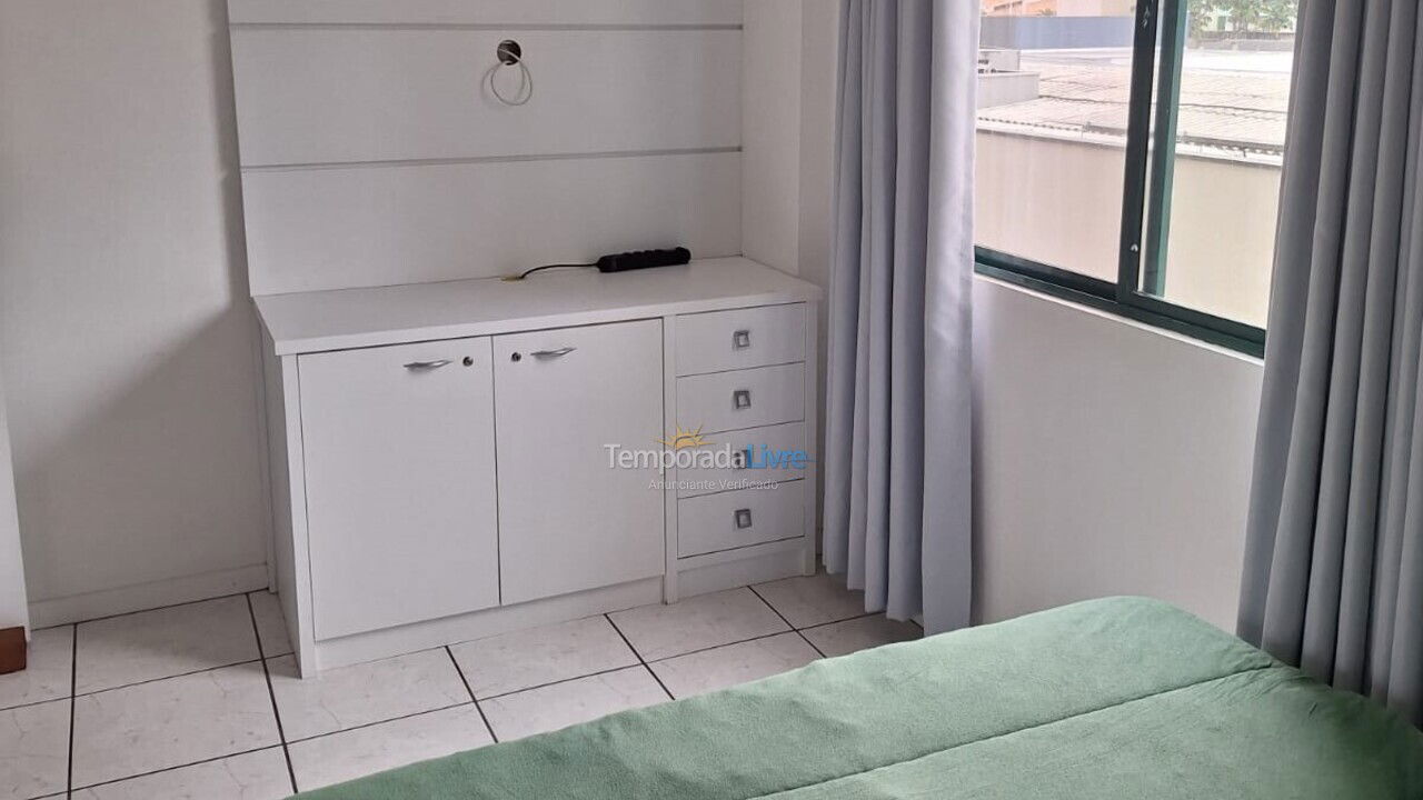 Apartamento para aluguel de temporada em Itapema (Centro)