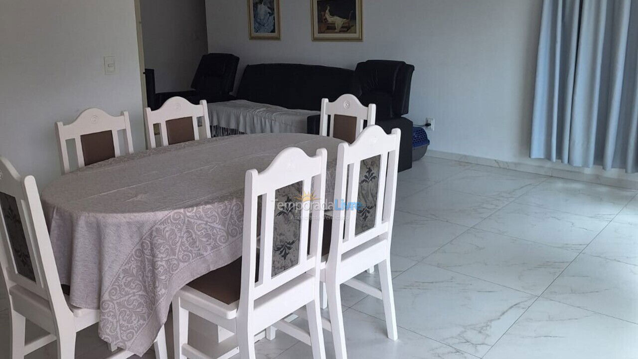 Apartamento para aluguel de temporada em Itapema (Centro)