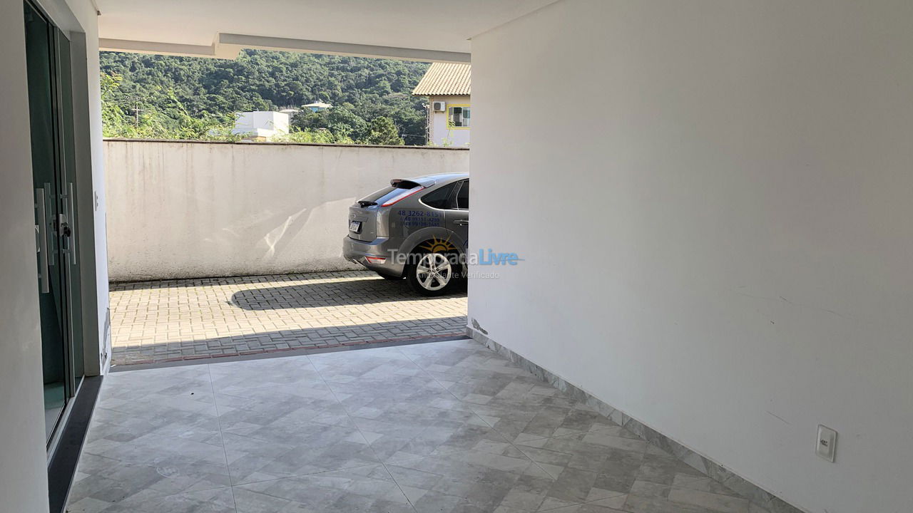 Casa para alquiler de vacaciones em Governador Celso Ramos (Praia de Palmas)