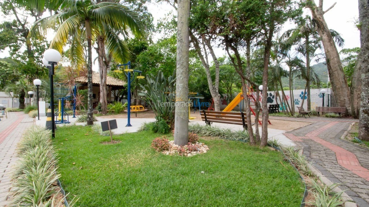 Casa para aluguel de temporada em Florianópolis (Vargem do Bom Jesus)