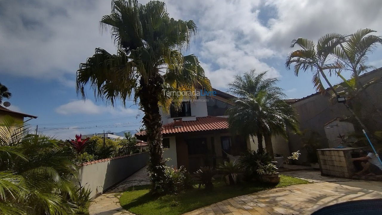 House for vacation rental in Bertioga (Condominio Morada da Praia)