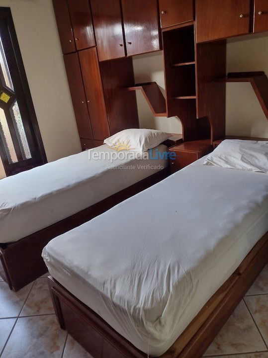 House for vacation rental in Bertioga (Condominio Morada da Praia)