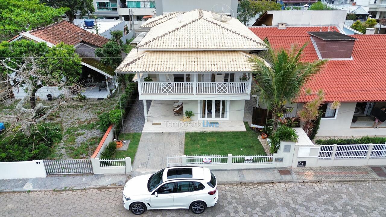 Casa para alquiler de vacaciones em Bombinhas (Canto Grande)