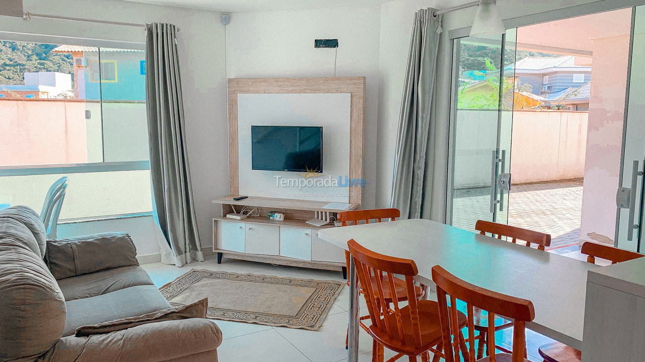 Casa para alquiler de vacaciones em Governador Celso Ramos (Praia de Palmas)