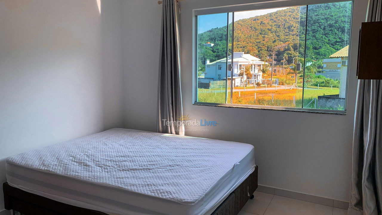 Casa para alquiler de vacaciones em Governador Celso Ramos (Praia de Palmas)