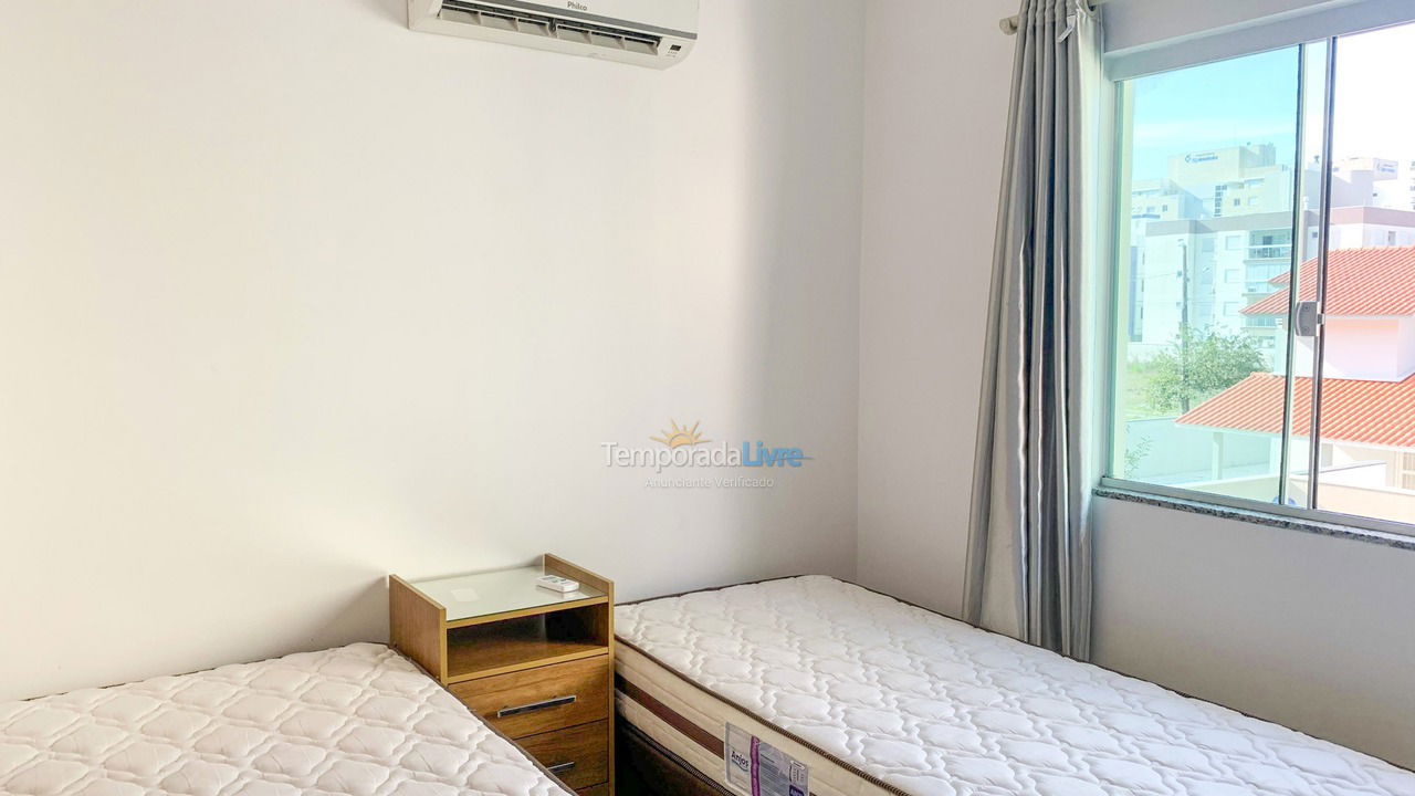 Casa para alquiler de vacaciones em Governador Celso Ramos (Praia de Palmas)