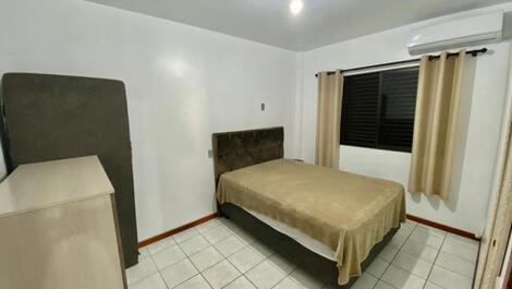 APARTAMENTO CAPACIDADE PARA 8 PESSOAS EM MEIA PRAIA