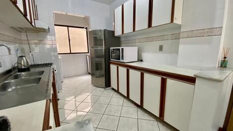 APARTAMENTO CAPACIDADE PARA 8 PESSOAS EM MEIA PRAIA