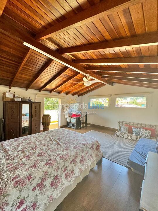 Casa para alquiler de vacaciones em São Sebastião (Camburi)