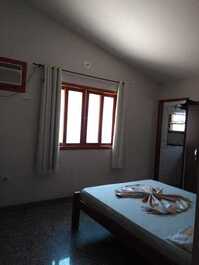 Code C019, 2 bedroom apartment, 1 suite, 300 meters from Taperapuan beach