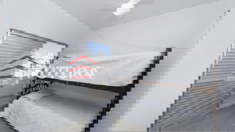 Cobertura 03 dormitórios a poucos metros da praia de Bombas