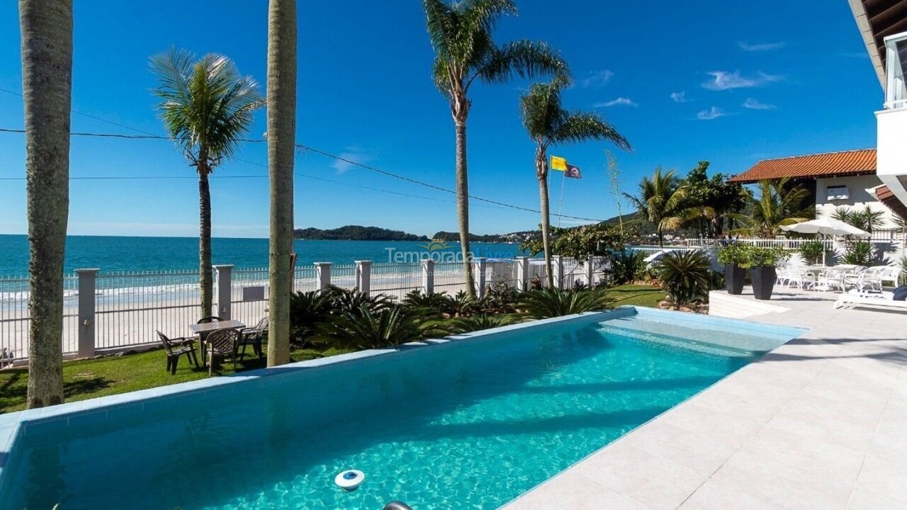 Casa para aluguel de temporada em Bombinhas (Praia de Bombinhas)