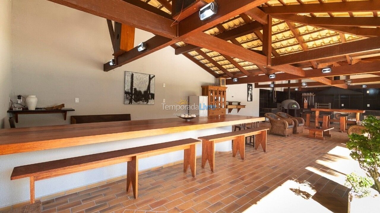 Casa para aluguel de temporada em Bombinhas (Praia de Bombinhas)