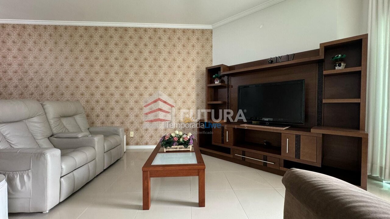 Apartamento para alquiler de vacaciones em Bombinhas (Praia de Bombas)