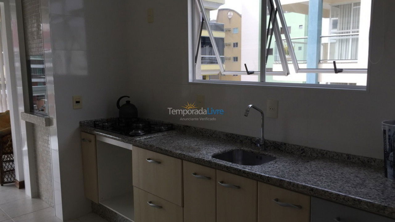 Apartment for vacation rental in Itapema (Meia Praia)