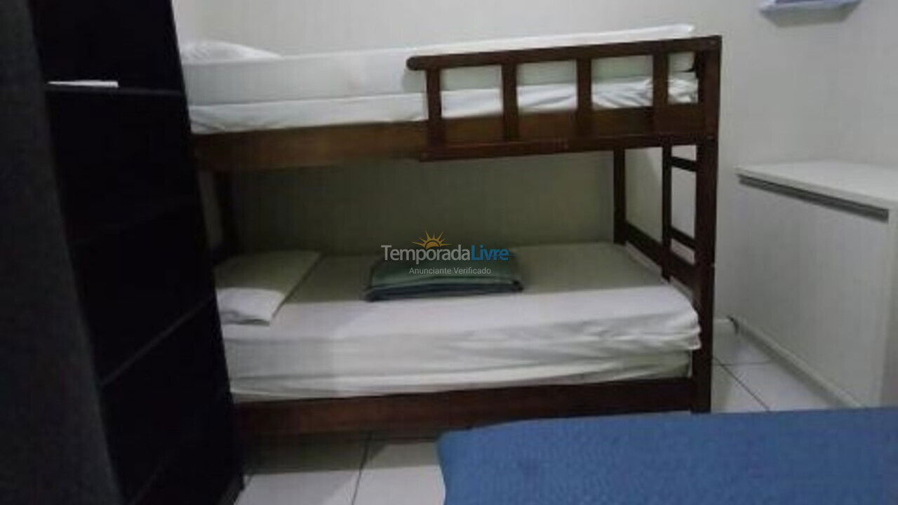 Apartamento para aluguel de temporada em Itapema (Meia Praia)