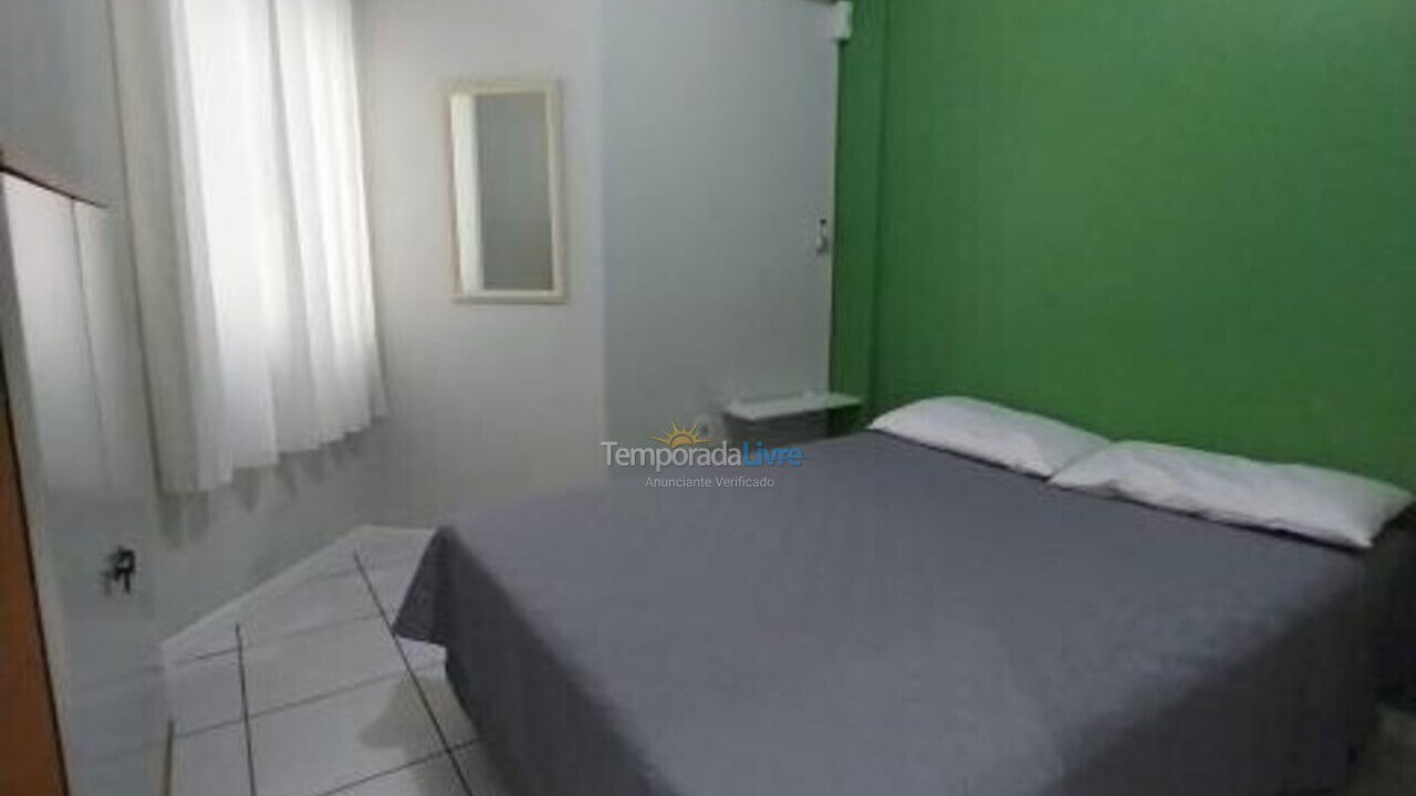 Apartamento para aluguel de temporada em Itapema (Meia Praia)