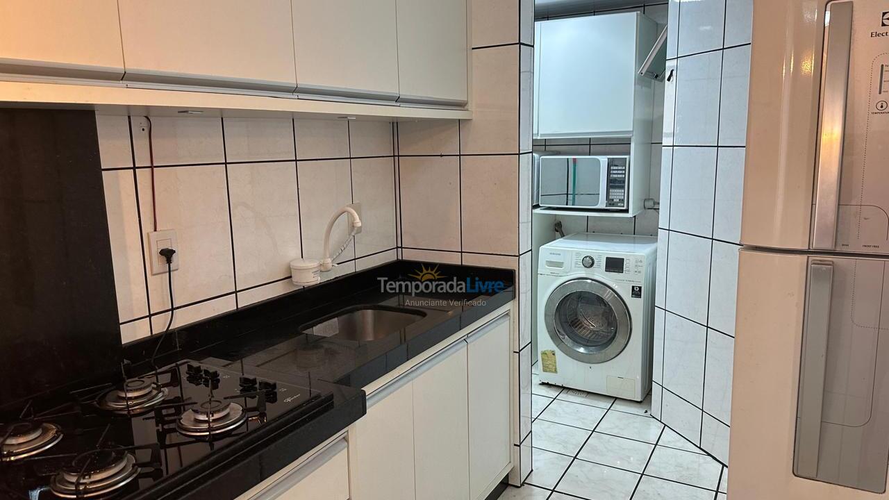 Apartamento para aluguel de temporada em Itapema (Meia Praia)