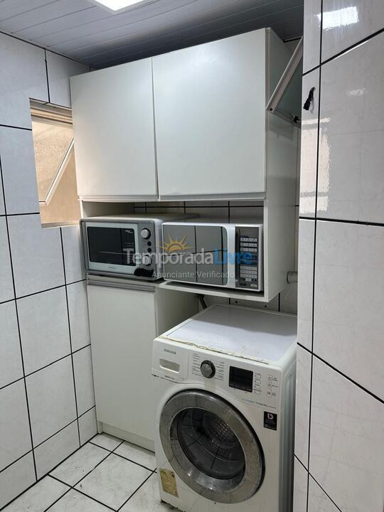 Apartamento para aluguel de temporada em Itapema (Meia Praia)