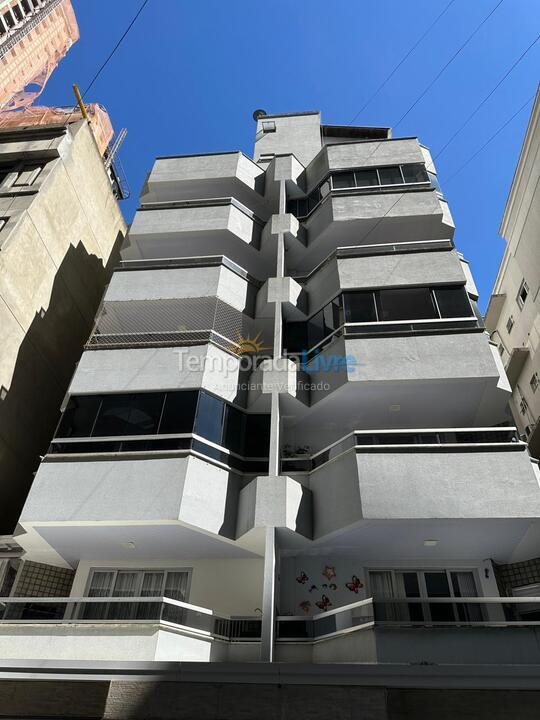 Apartamento para aluguel de temporada em Itapema (Meia Praia)