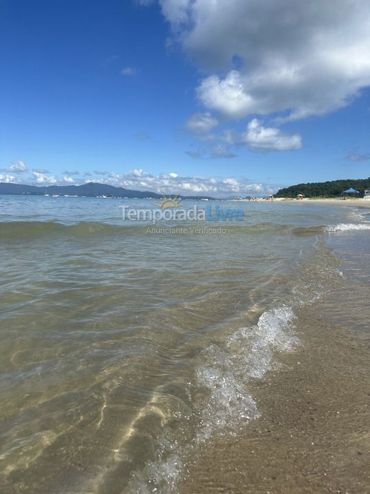 Casa para aluguel de temporada em Florianópolis (Ponta das Canas)