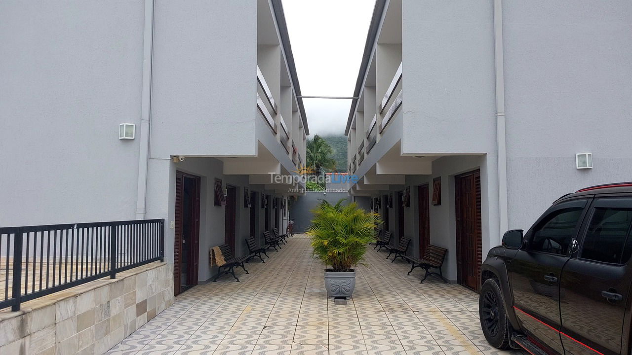 Casa para aluguel de temporada em Ubatuba (Maranduba)