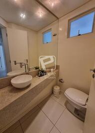 APARTAMENTO DE 3 DORMITORIOS EN EL CENTRO DE BALNEARIO CAMBORIU
