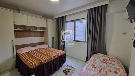 APARTAMENTO 2 DORMITORIOS NO CENTRO DE BALNEARIO CAMBORIU