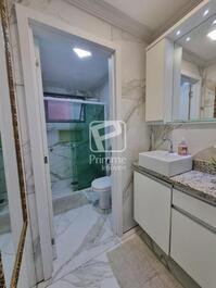 APARTAMENTO 2 DORMITORIOS NO CENTRO DE BALNEARIO CAMBORIU