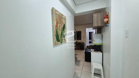 APARTAMENTO 2 DORMITORIOS NO CENTRO DE BALNEARIO CAMBORIU