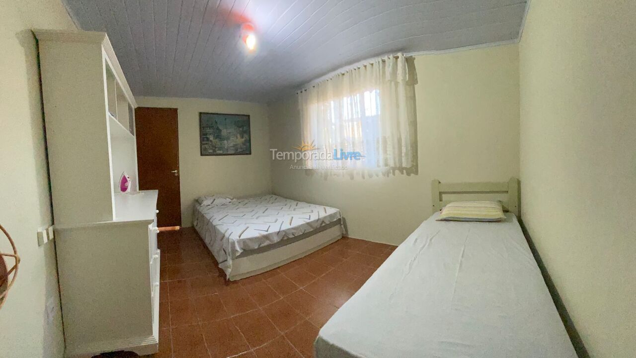 Casa para aluguel de temporada em Ubatuba (Pedreira)