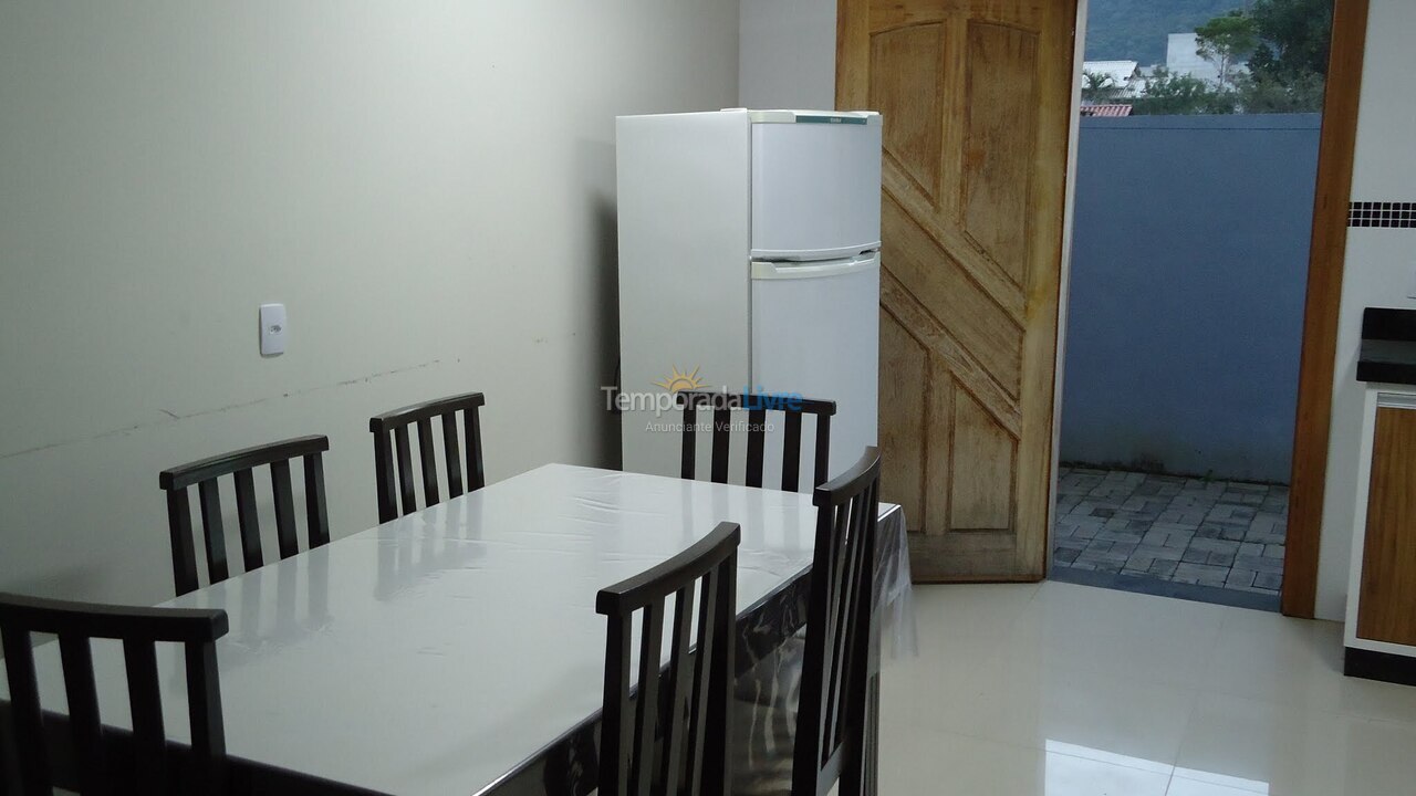 House for vacation rental in Bombinhas (Praia de Bombas)
