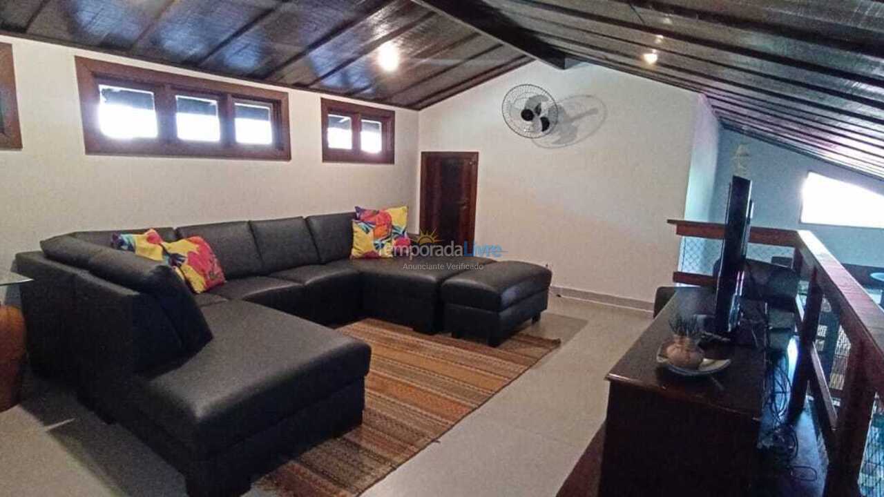 Casa para alquiler de vacaciones em São Sebastião (Praia da Baleia)