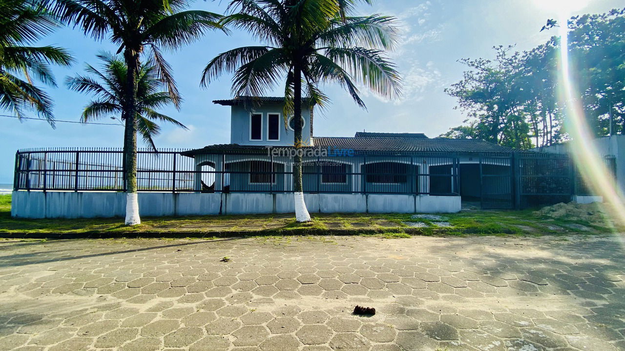 Casa para alquiler de vacaciones em Itanhaém (Vila Loty)