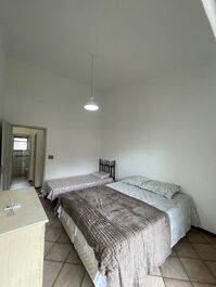 Duplex de Praia, zona nobre e perto do mar!