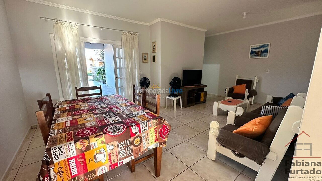 Casa para aluguel de temporada em São Francisco do Sul (Ubatuba)