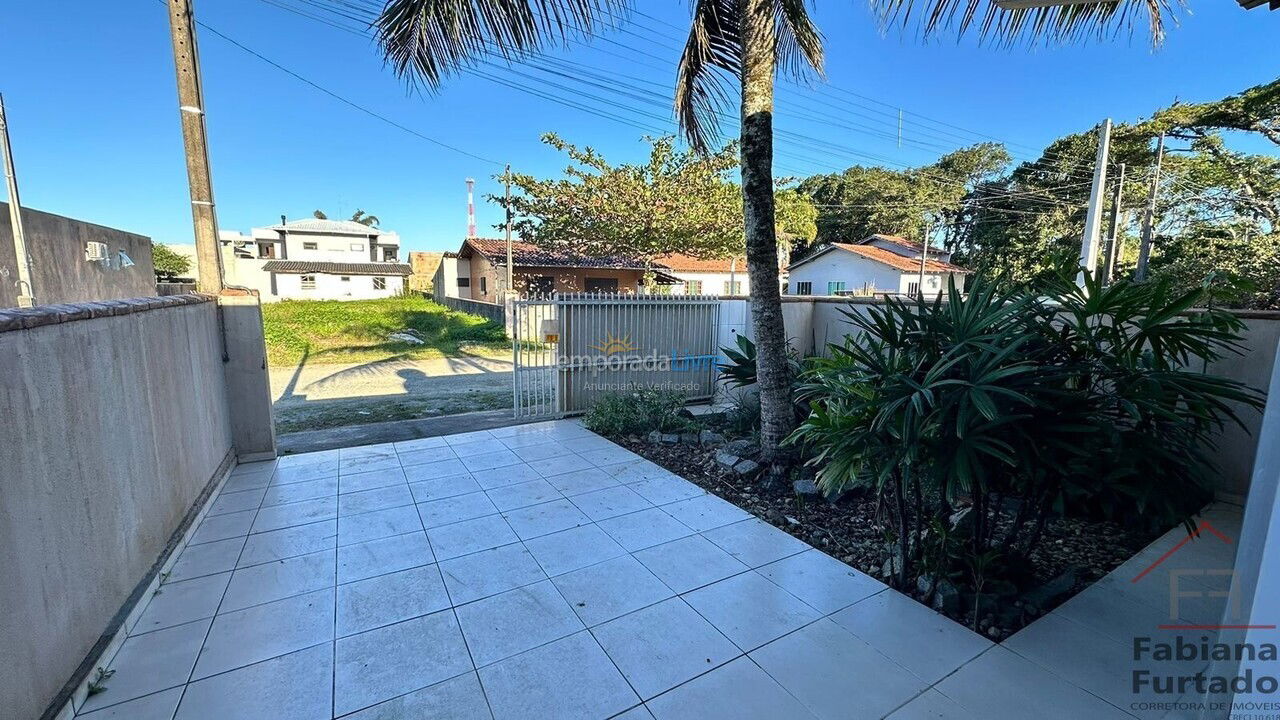 Casa para aluguel de temporada em São Francisco do Sul (Ubatuba)