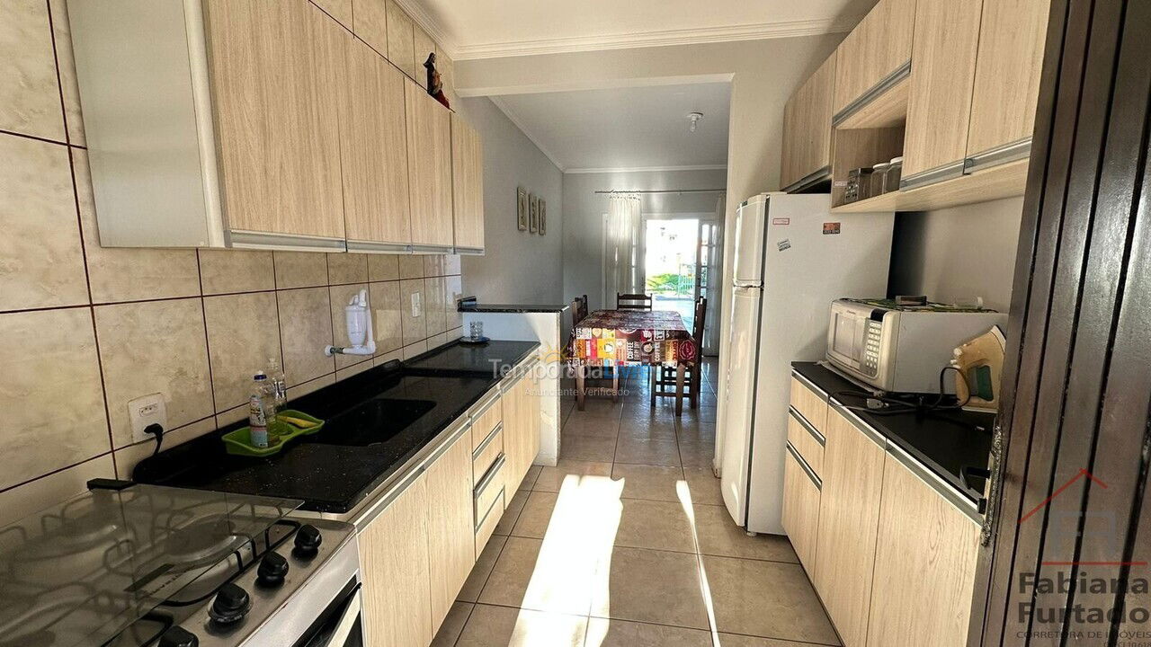 Casa para aluguel de temporada em São Francisco do Sul (Ubatuba)