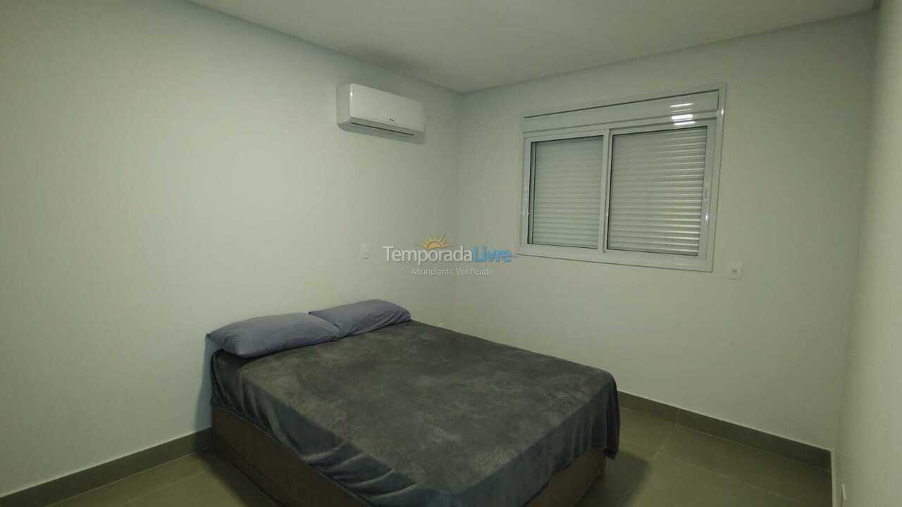 Apartamento para aluguel de temporada em Florianopolis (Praia dos Ingleses)