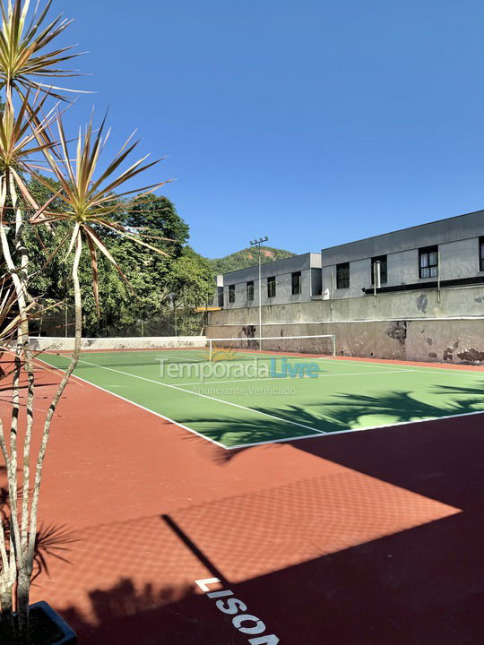 Casa para aluguel de temporada em São Sebastião (Barra do Sahy)