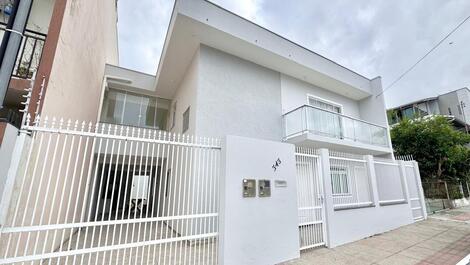 House with swimming pool in Balneário Camboriú Nations